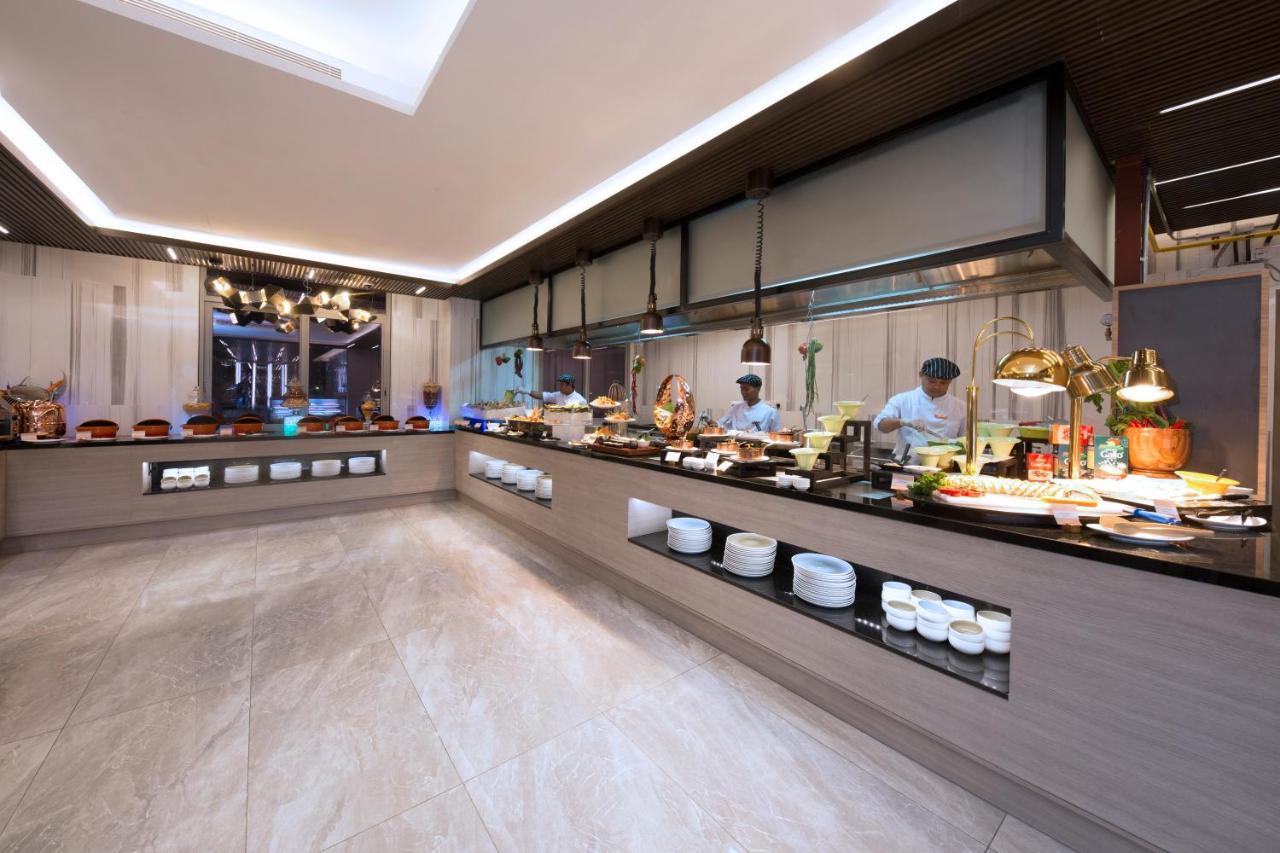 Zealax Hotel & Residence Yangon Esterno foto