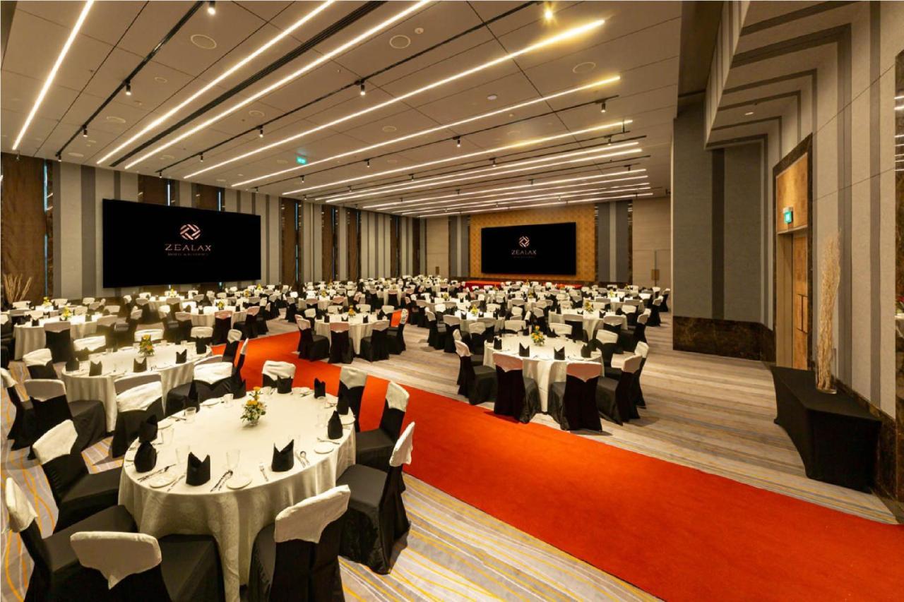 Zealax Hotel & Residence Yangon Esterno foto
